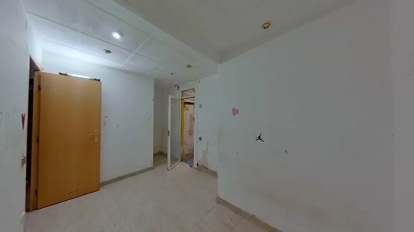 Esik - Flat with Garden Access in Badalona