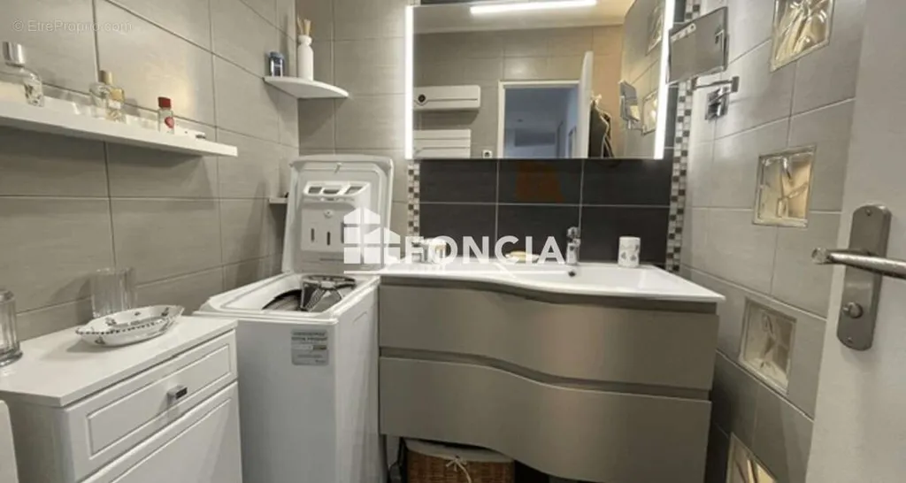 Vannitoad - Bright Apartment with Balcony in Ermont Centre