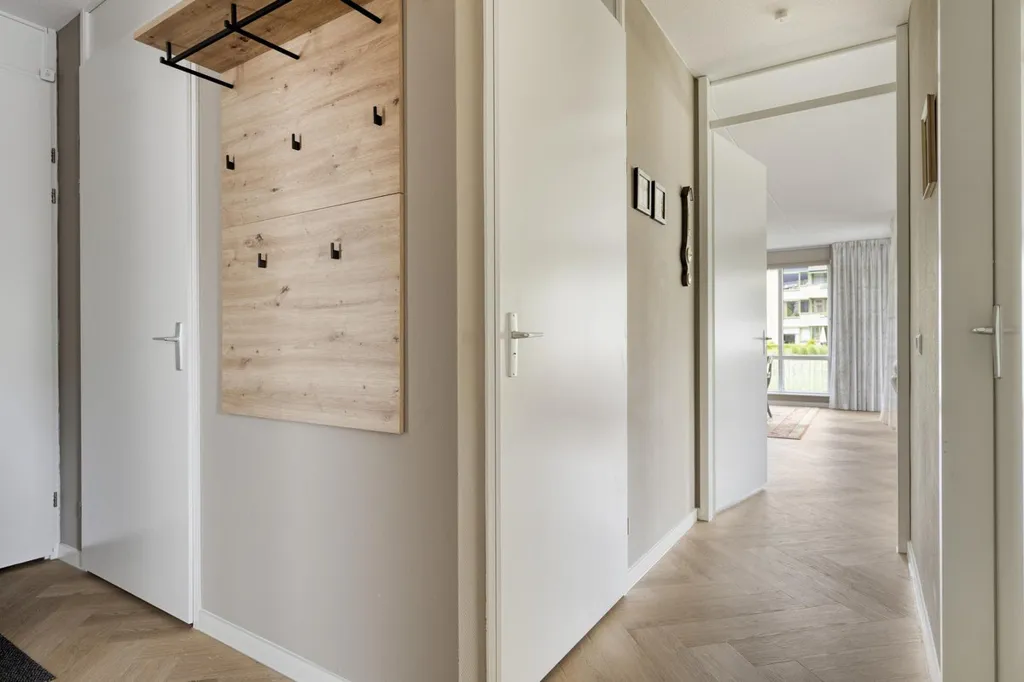 Esik - Ground Floor Apartment with Terrace in Goes