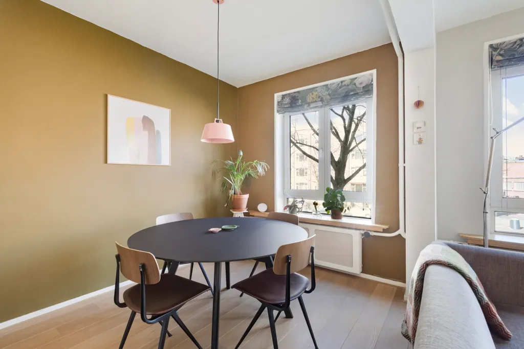 Salle à manger - 1940s Apartment with South-Facing Balcony in Blijdorp