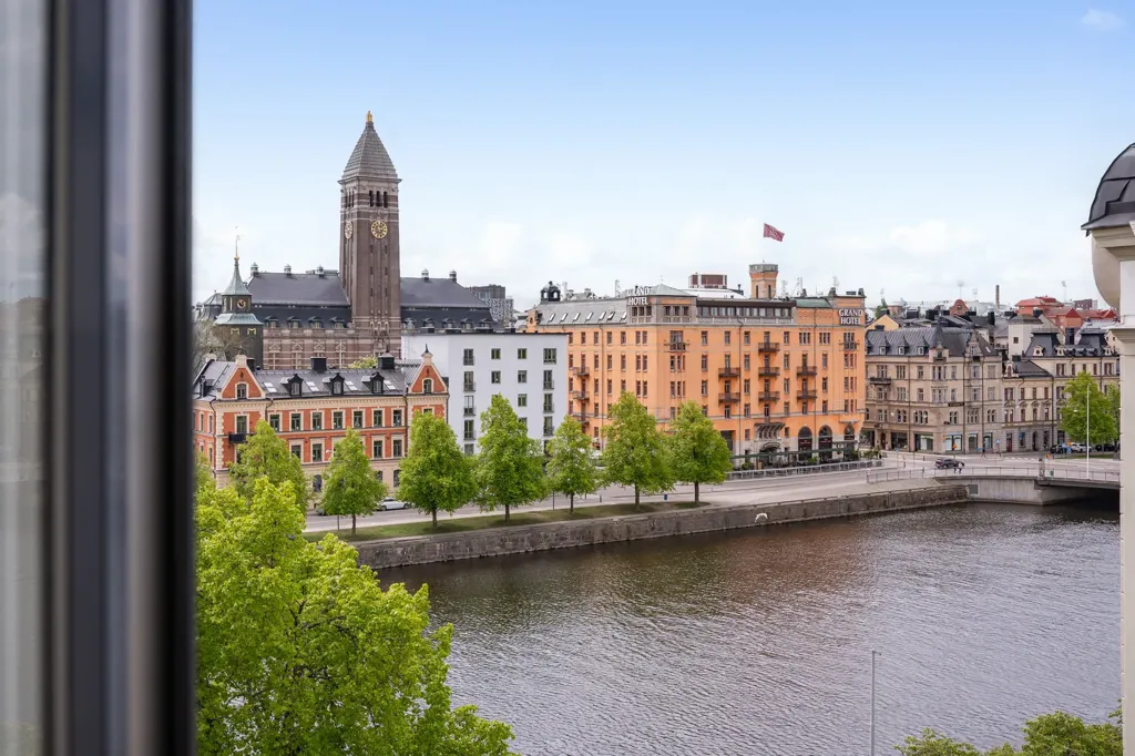 Pièces - Apartment with River View in Östergötland