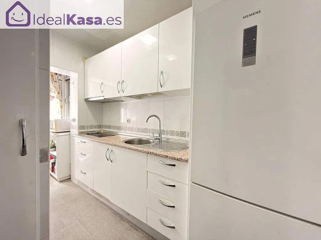 Köök - 3-Bedroom Flat with Terrace in Los Pájaros