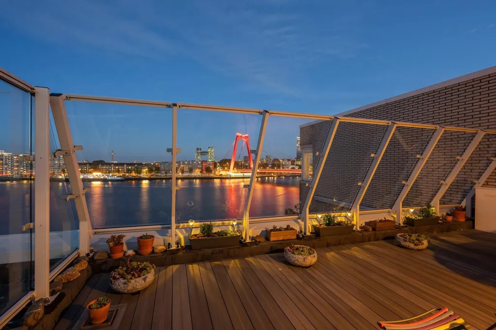 Terrasse - Penthouse with Maas View in Rotterdam