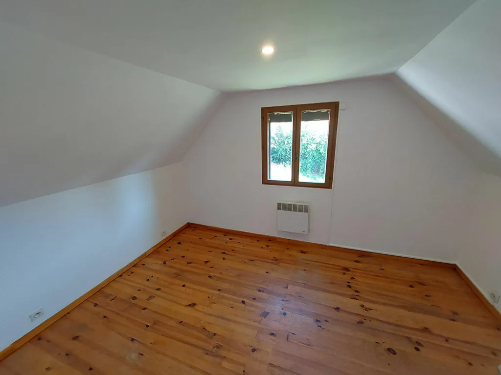 Pièces - Maison avec Jardin et Vue Dégagée à Douvrend