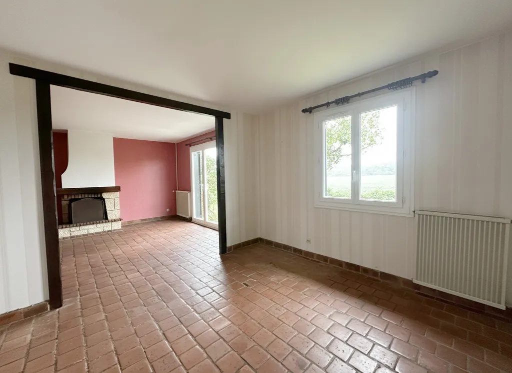 Séjour - Pavillon de Plain-Pied avec Garage et Jardin à Bornel