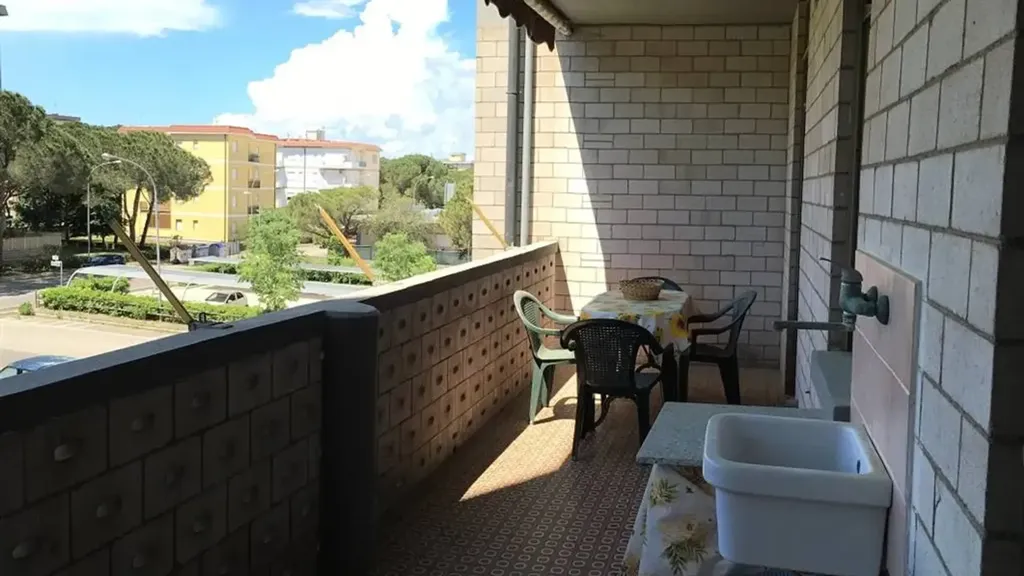balcony
