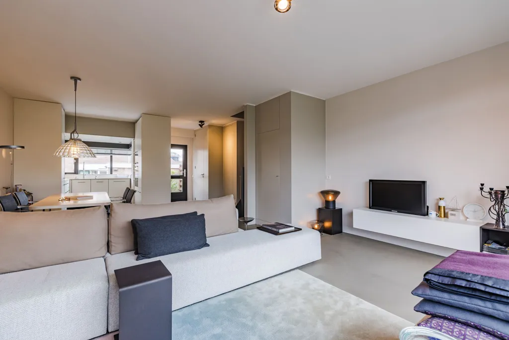 Séjour - Modern Tussenwoning with Water View in IJssel
