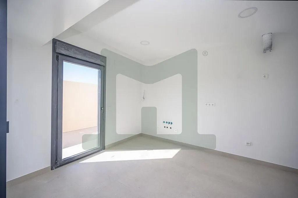 Toad - Modern Detached House with Pool in Griñón