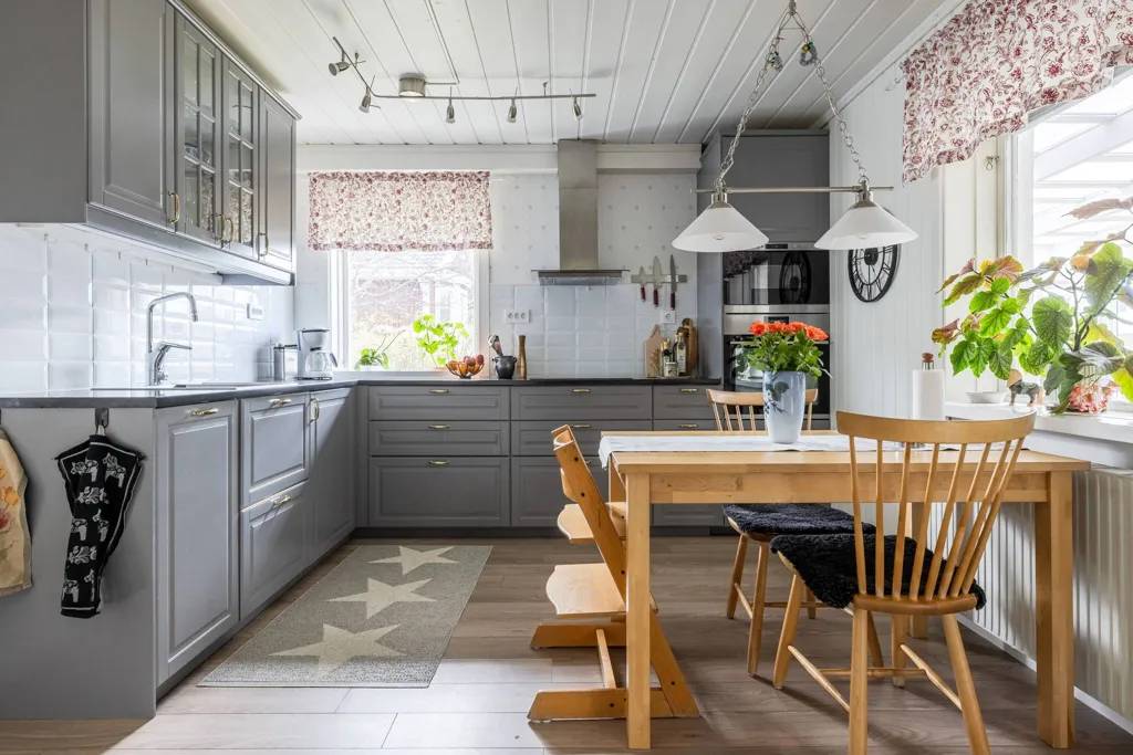 Söögituba - Eco-Friendly Villa with Garden in Östnor