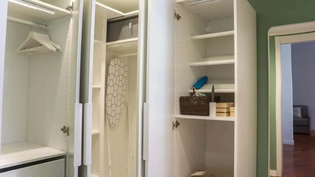 Rooms - 1-Bed Apartment with Balcony in Milan