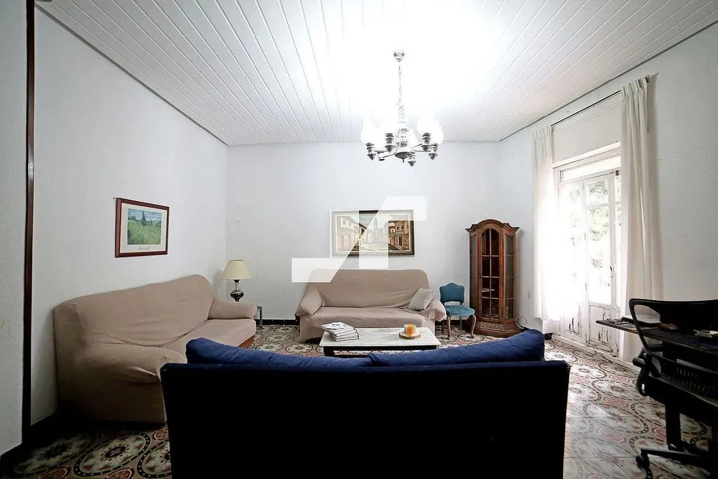 Elutuba - Three-Storey House with Terraces in Vila-real Centre