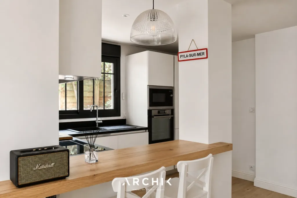 Köök - Modern Apartment with Private Access in Pyla-sur-Mer