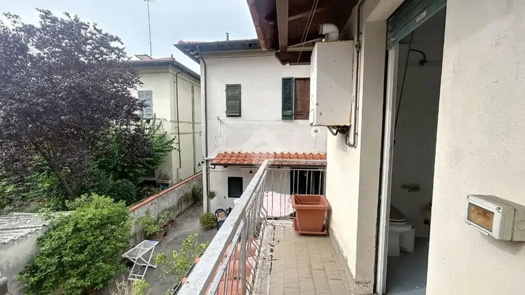 Balcone - Quadrilocale with Private Balcony in Pisa