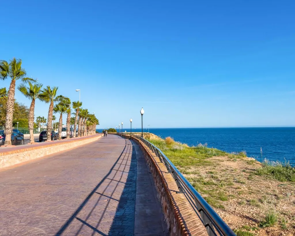 2-Bedroom Apartment with Balcony in Cabo Roig
