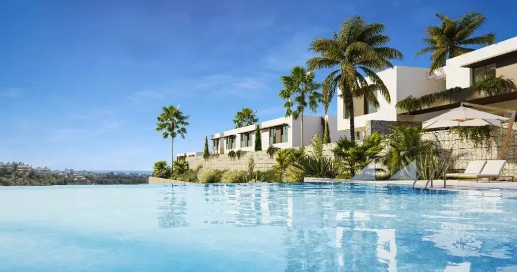 Pool - Luxury Penthouse with Mountain View in Marbella