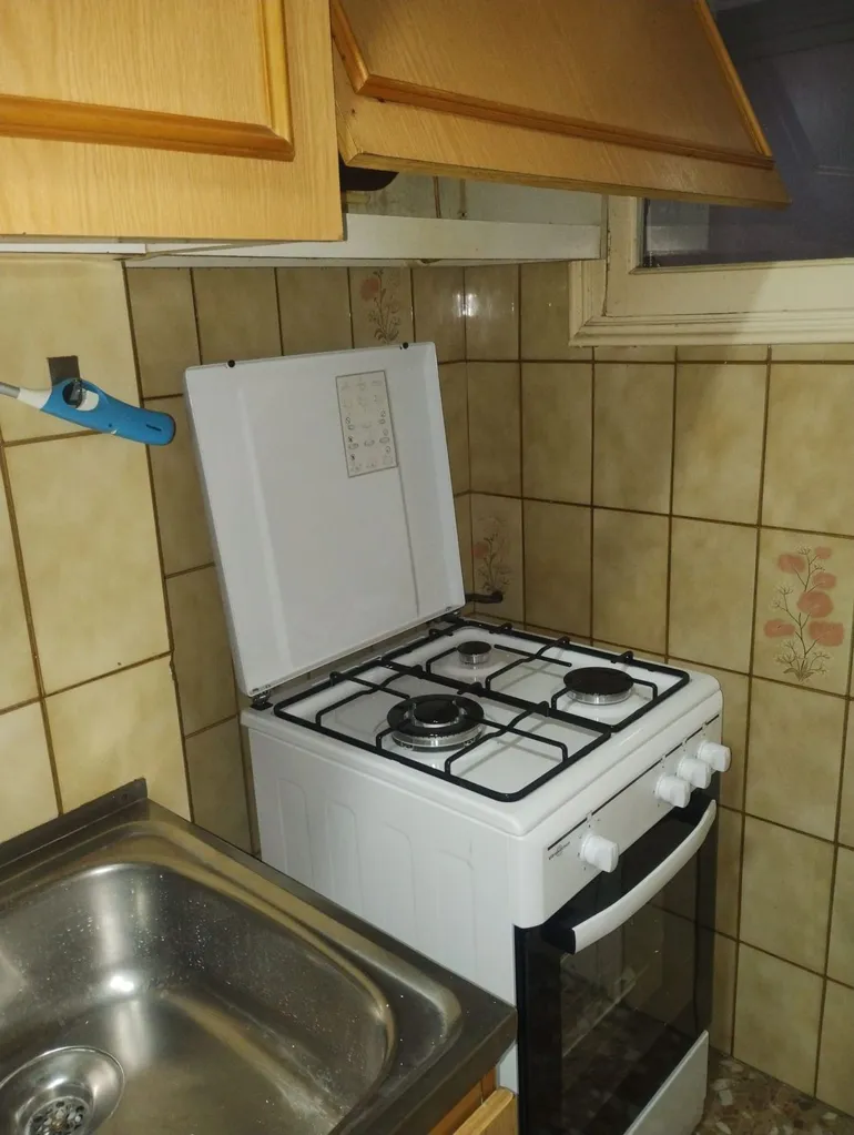 Cuisine - 3-Bedroom Apartment with Balcony in City Centre