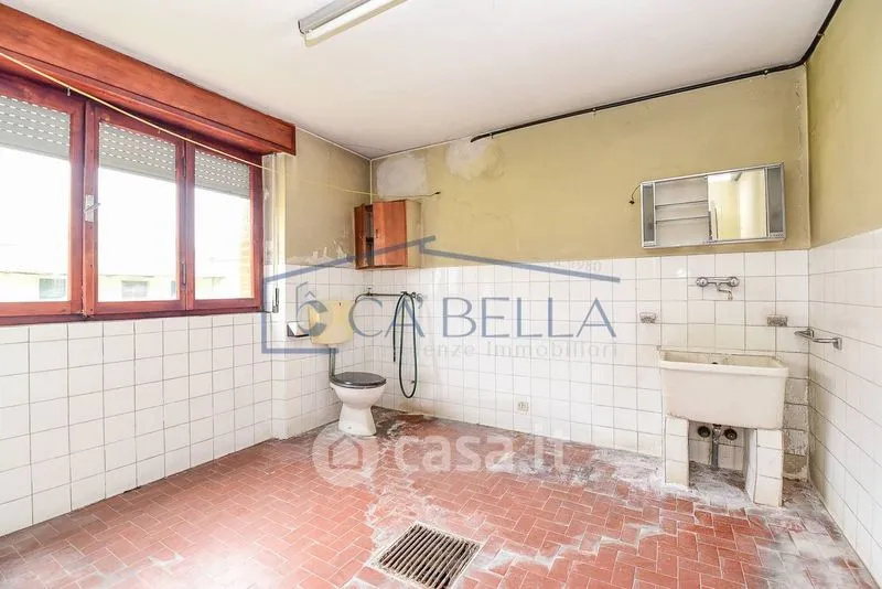 Salles de bain - Villa with Private Garden in Limbiate