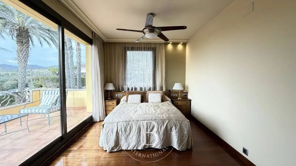 Magamistoad - Luxury Villa with Pool in El Masnou