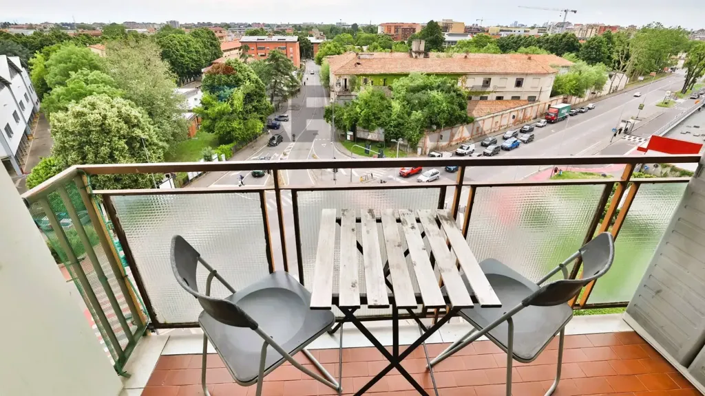 Balcon - Apartment with Balcony in Baranzate