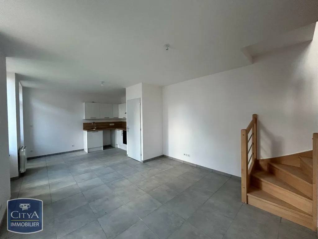 Séjour - Appartement Rénové 4 Pièces à Ingré