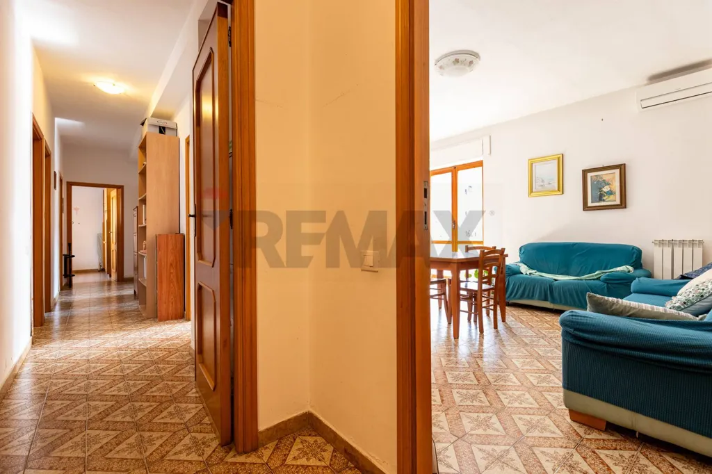 Esik - Apartment with Terrace in Quartu Sant'Elena