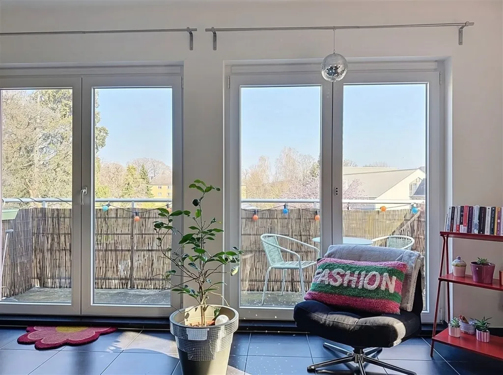 Séjour - Appartement avec balcon et parkings à Arlon