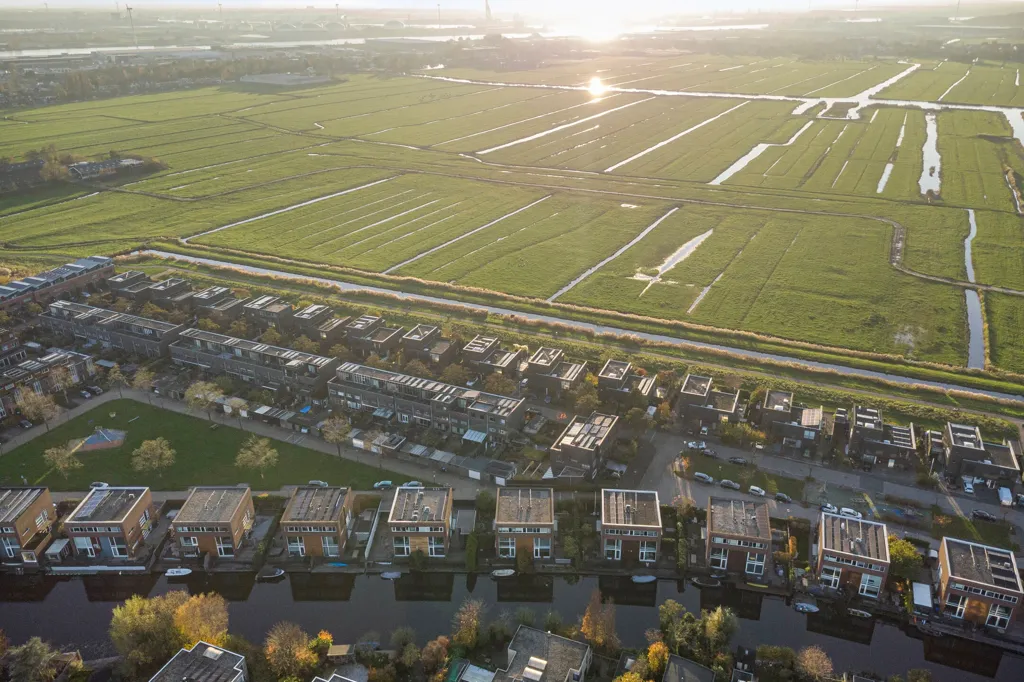 Vue aérienne - Semi-Detached Villa with Waterfront View in Zaandam