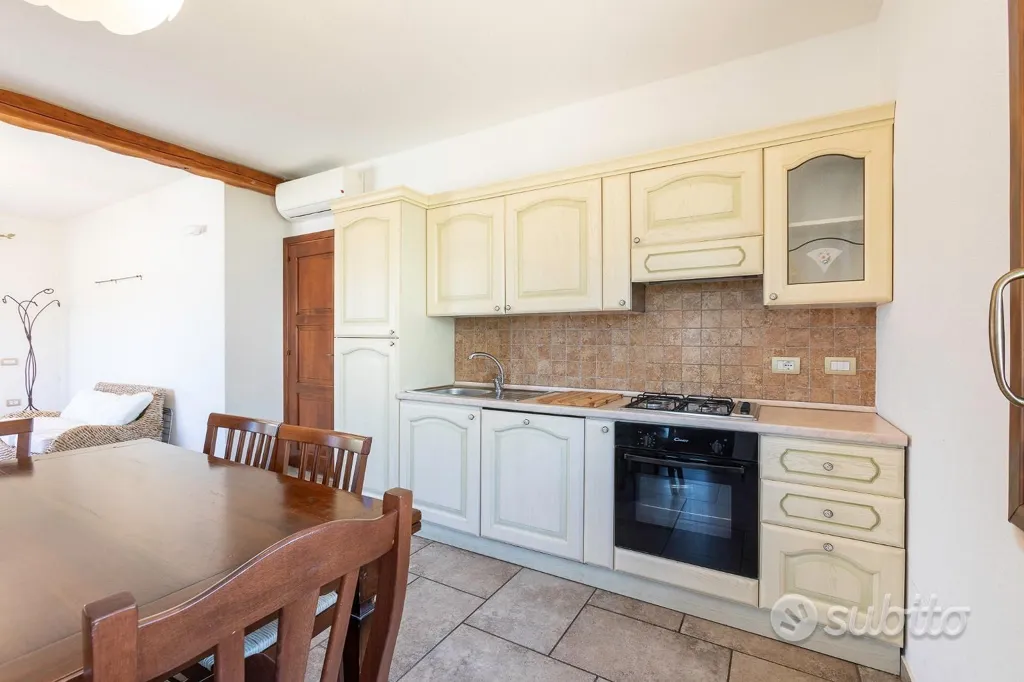 Salle à manger - Exclusive Penthouse with Panoramic Terrace in Villasimius