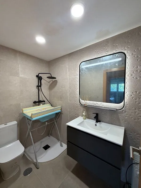 Vannitoad - Apartment with Pool and Terrace in Rivas