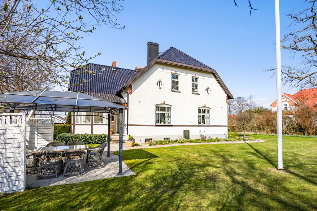 Extérieur - Historic Villa with Garden in Old Åkarp
