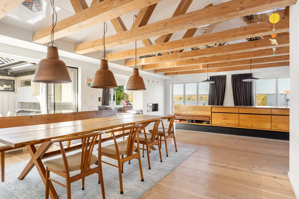 Sala da pranzo - Modernised Villa with Sjælsø View in Ravnsnæs