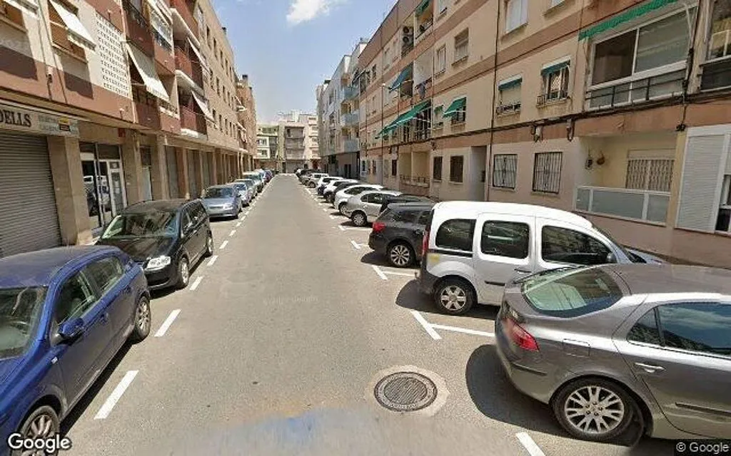 Exterior - Occupied Flat with Street View in Reus Centre