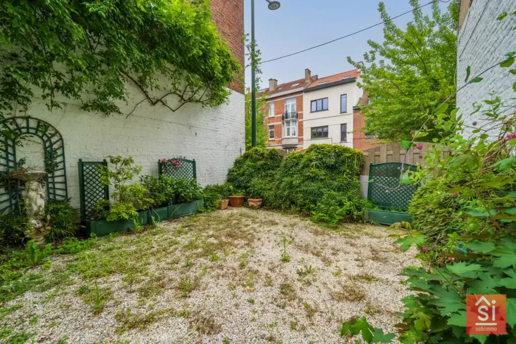 Aed - Period-Style House with Garden in Uccle