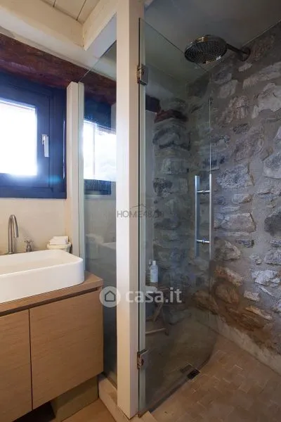 Salles de bain - Refurbished Triplex with Balcony in Courmayeur