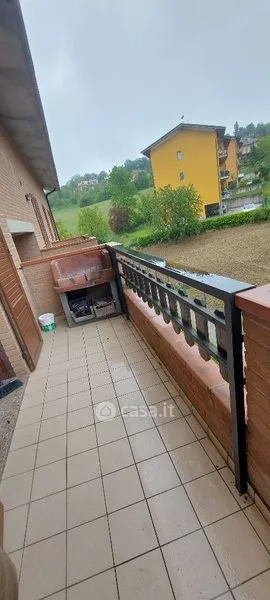 Balcon - Two-Storey Apartment with Balcony in Serramazzoni