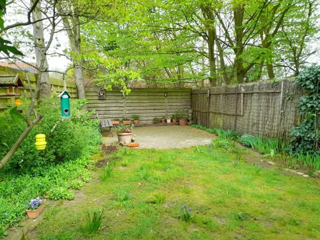 Garden - Mixed-Use House with Garden in Nijlen