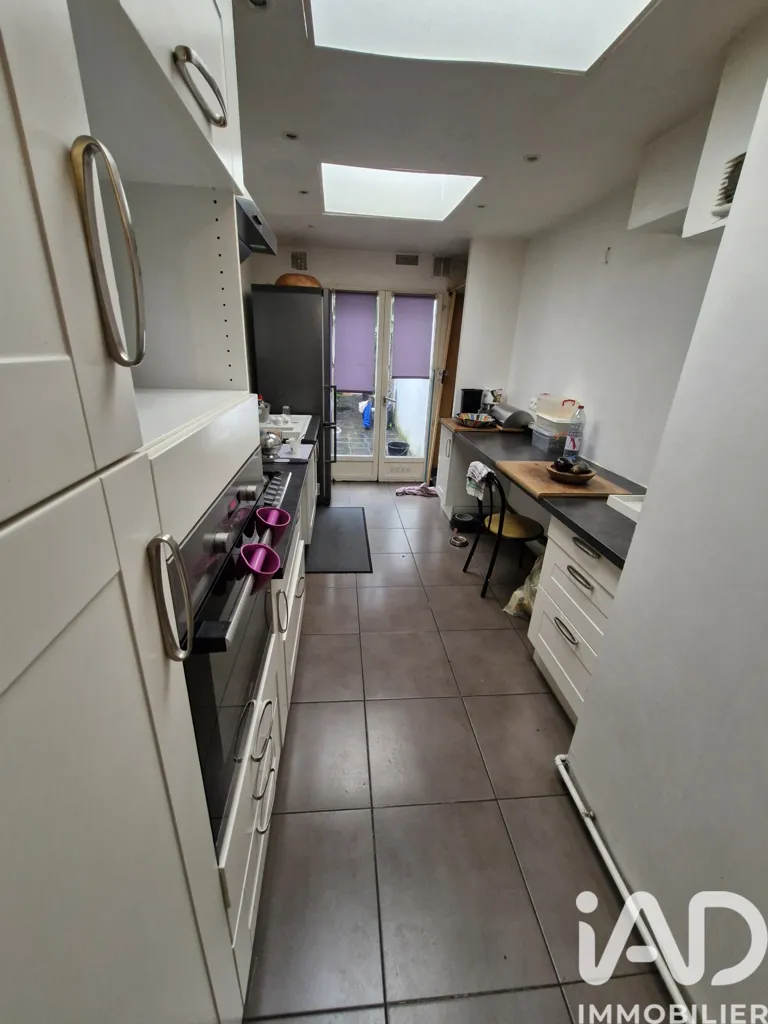 Köök - Charming Townhouse with Courtyard in Roubaix