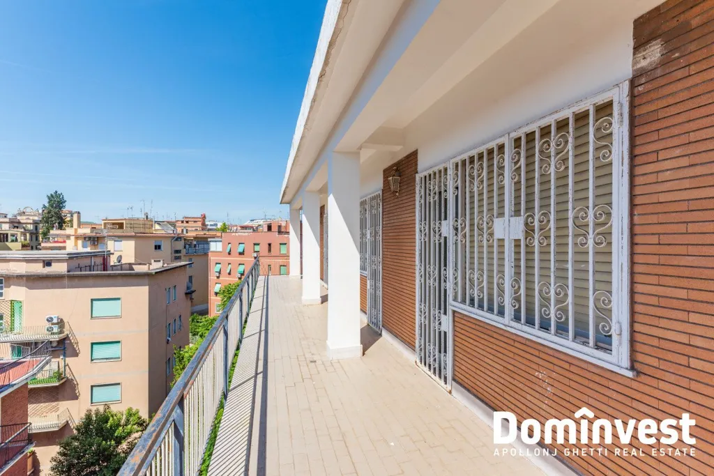 Rõdu - Attico with Panoramic Terrace in Via Aurelia