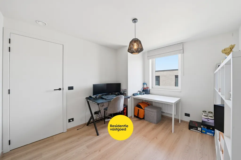 Bureau - Nouvelle Maison Moderne avec Terrasse à Oudenburg