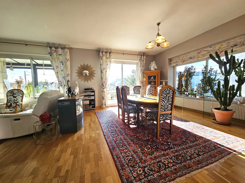 Söögituba - Apartment with Panoramic View in Épinal