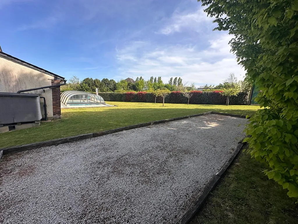 Aed - Renovated Longère with Pool in Pays d'Othe