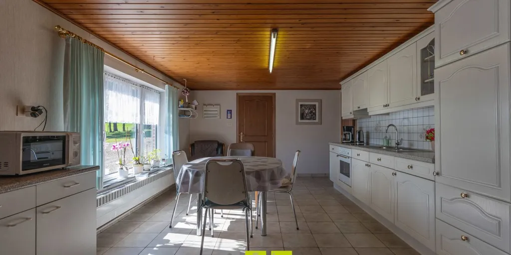 Köök - Detached House with Garden in Neeroeteren