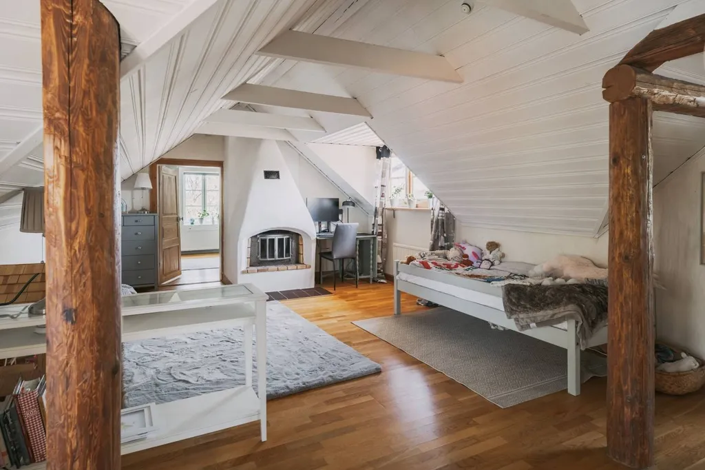 Pièces - Charming Red Villa with Countryside View in Jula