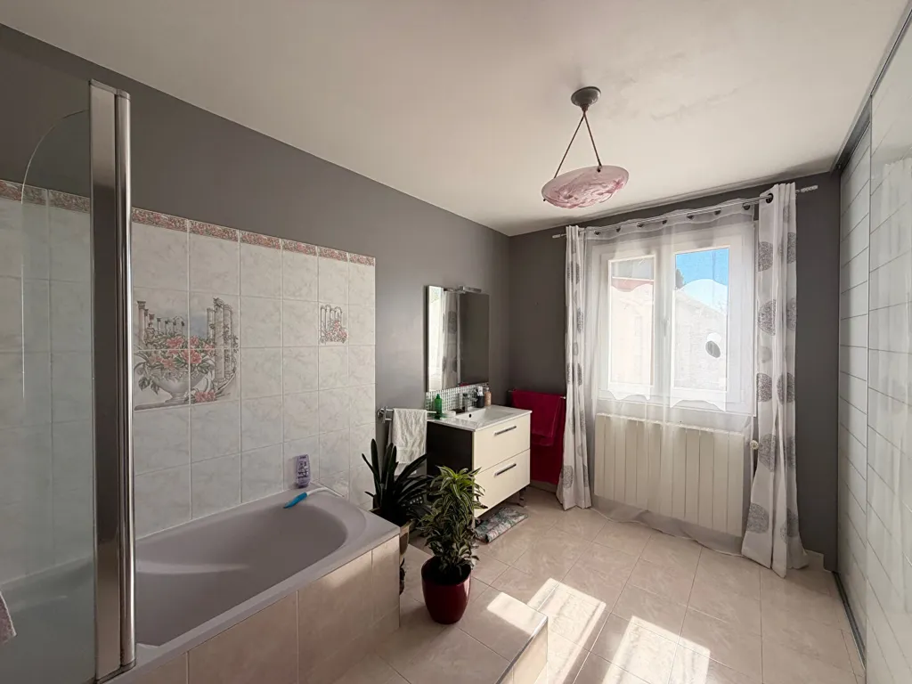 Vannitoad - House with Pool near Noailles