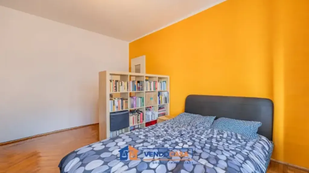 Chambres - Bright Apartment with Balcony in Turin