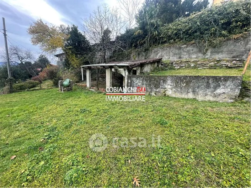 Giardino - Independent House for Renovation in Ghiffa