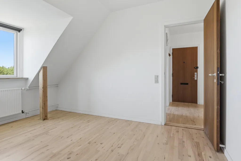 Toad - Condo with Balcony in Åbyhøj