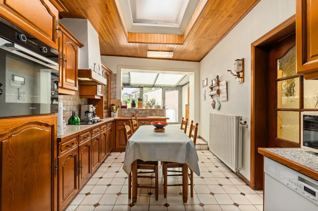 Cucina - Spacious Home with Garden in Denderwindeke
