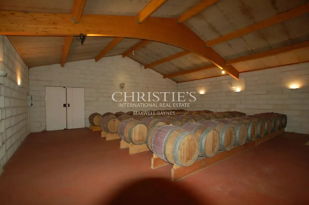 Pièces - Vignoble de Loisirs avec Piscine Intérieure à AOC Côtes de Bordeaux