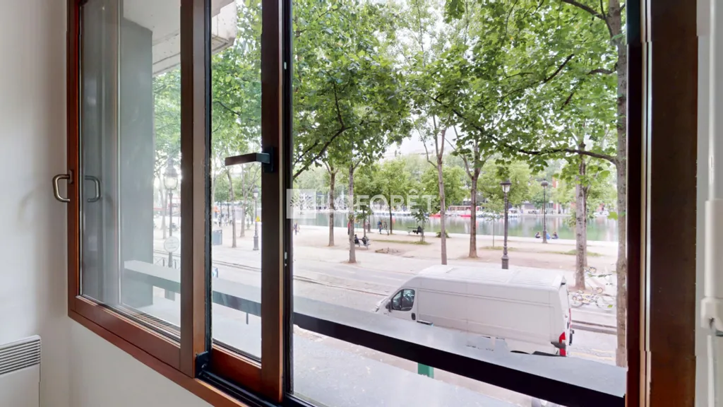 Pièces - Studio avec Vue Canal à Paris 19ème